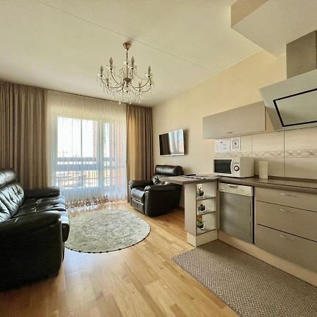 Apartment On Avenue Taikos 120 C ไคลเพดา ภายนอก รูปภาพ